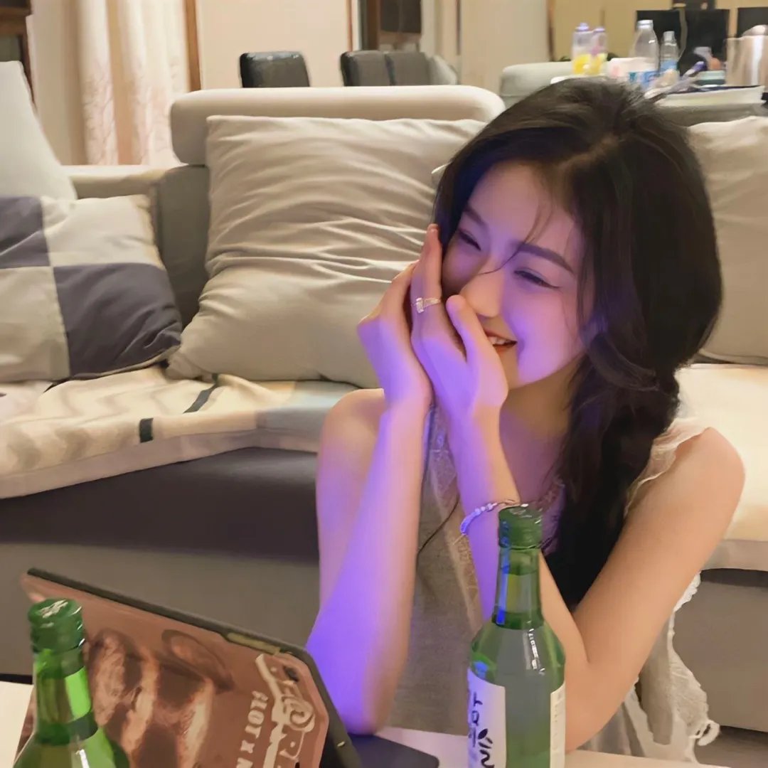 顶流粉丝官宣恋情引爆服务器，网友笑疯，三天三夜持续发酵